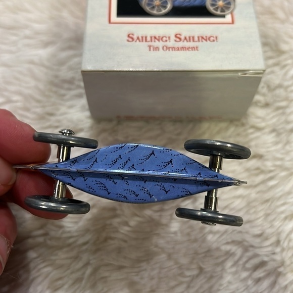 1988 Hallmark Keepsake Tin Ornament Sailing! Sailing!  3" x 2 .6 "  Vintage Tin. - Picture 8 of 9